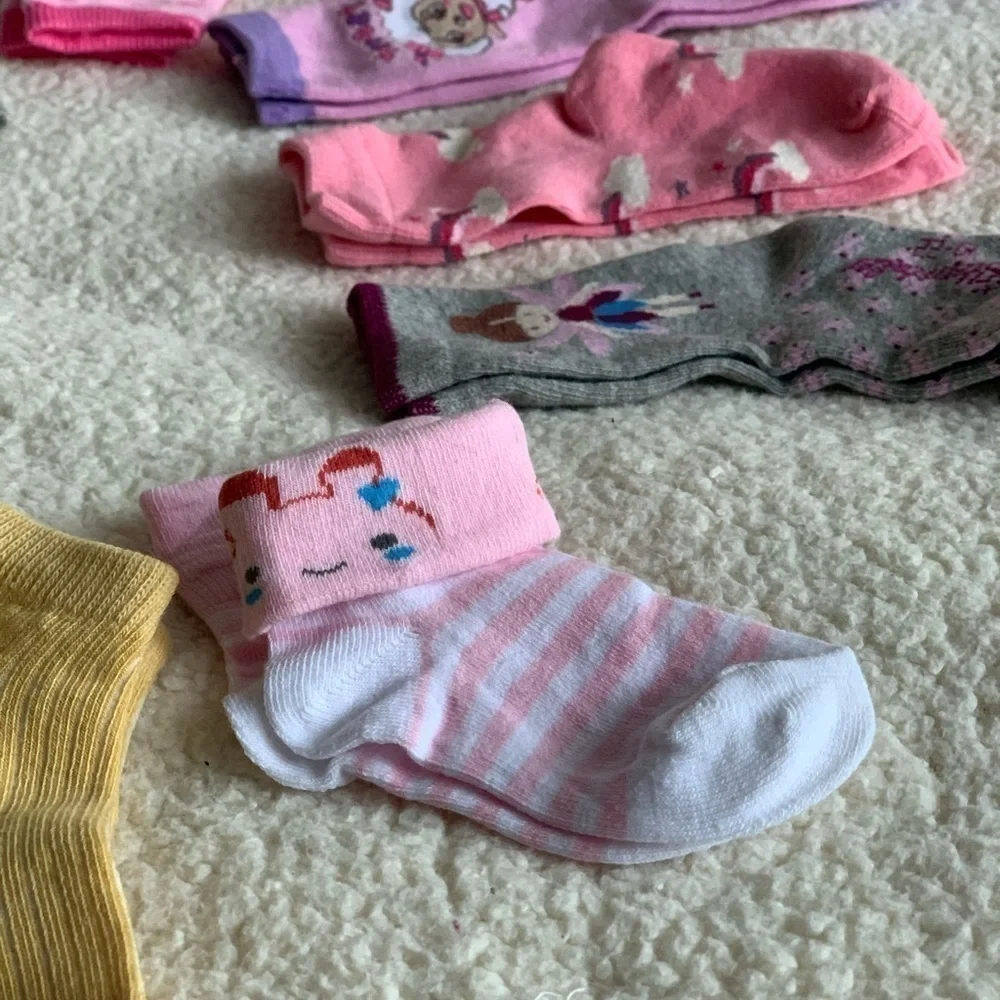 NWOT baby socks 10 pairs size 2 —24 months